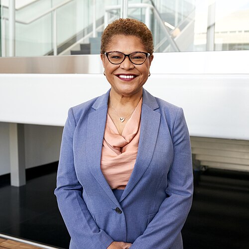 Official portrait of Karen Bass