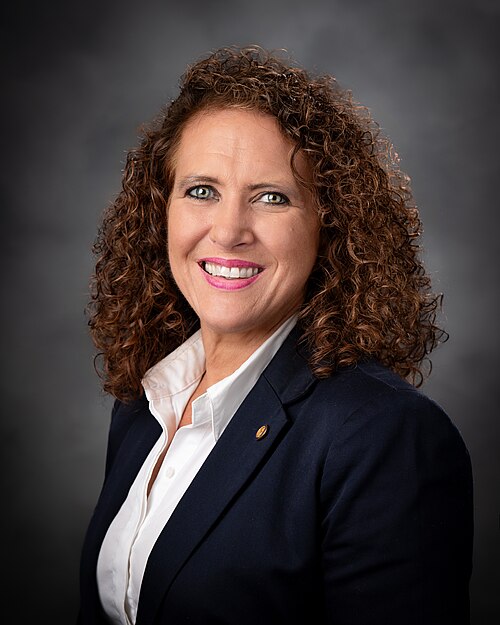 Official portrait of Kathie Hess Crouse