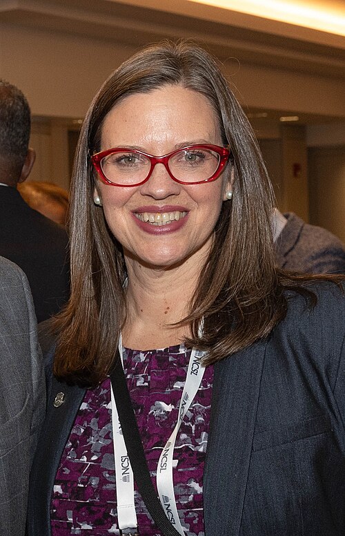 Official portrait of Carol Glanville