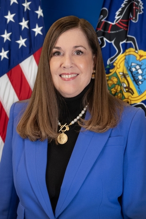 Official portrait of Lisa Baker