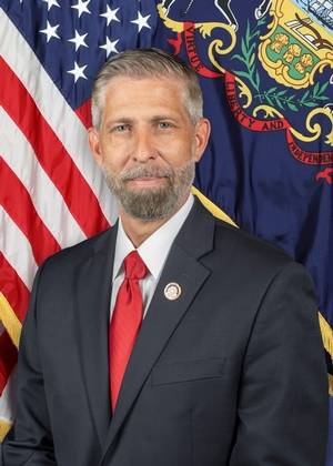 Official portrait of Craig Williams