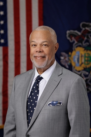 Official portrait of Tony Williams