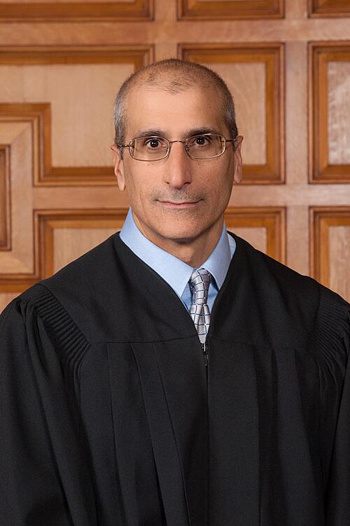 Official portrait of Frank Gaziano
